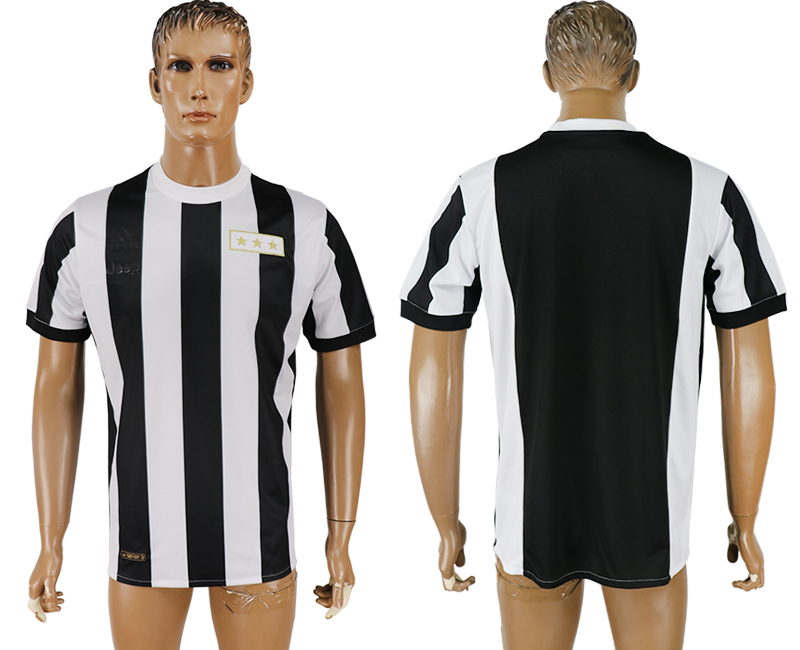 Maillot de football Juventus FC 2017-2018 noir et blanc