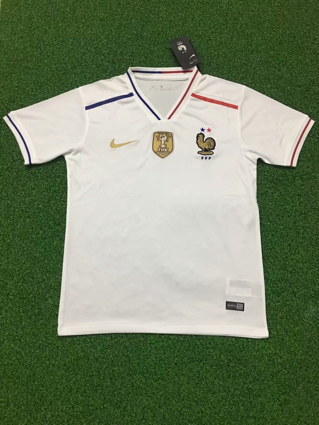 http://www.maillotfactory.com/images/Maillot%20France%2020192003.jpg