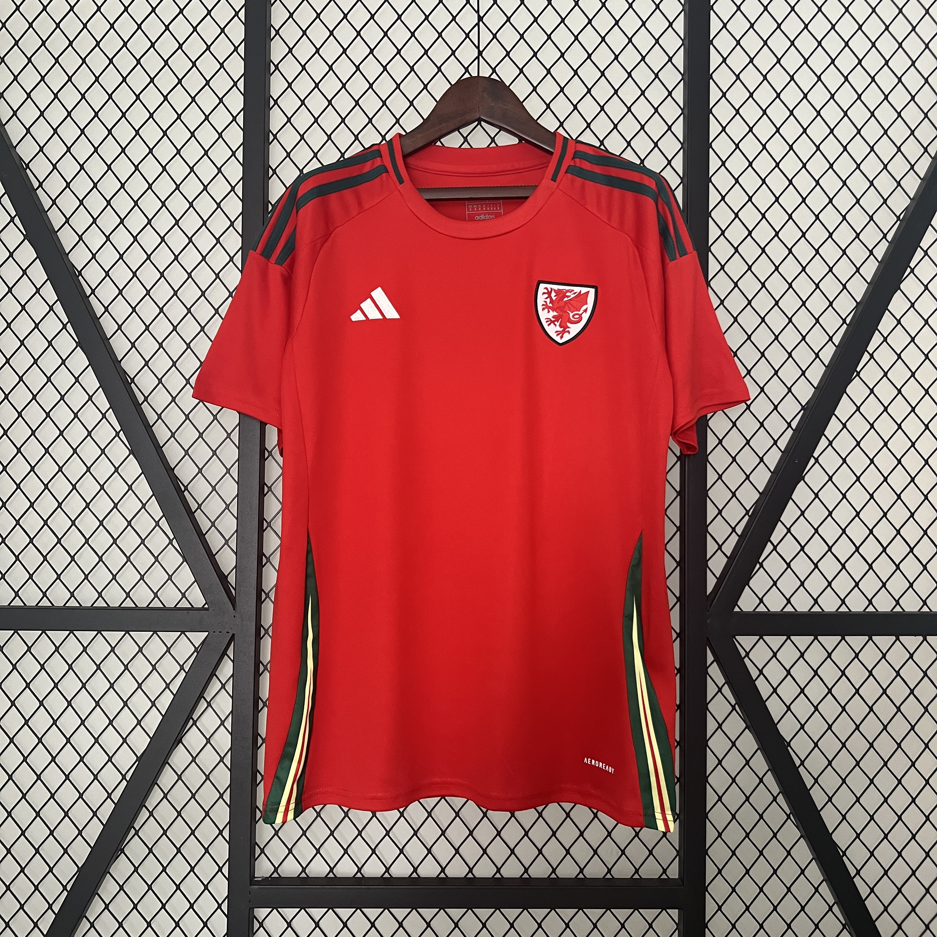 Maillot Wales Domicile 2024-2025