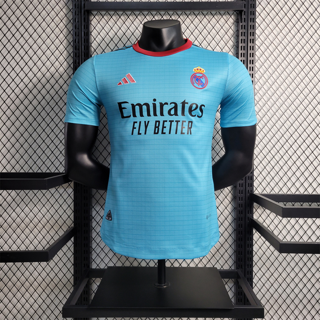 Real Madrid Classique Version Version du Joueur Speciale Bleu Clair 2023-2024